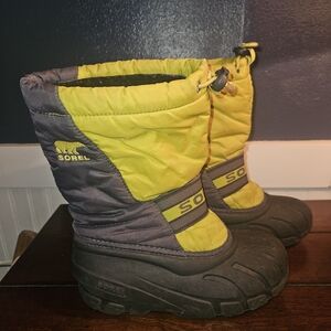 Sorel Yellow and Black Winter Boots